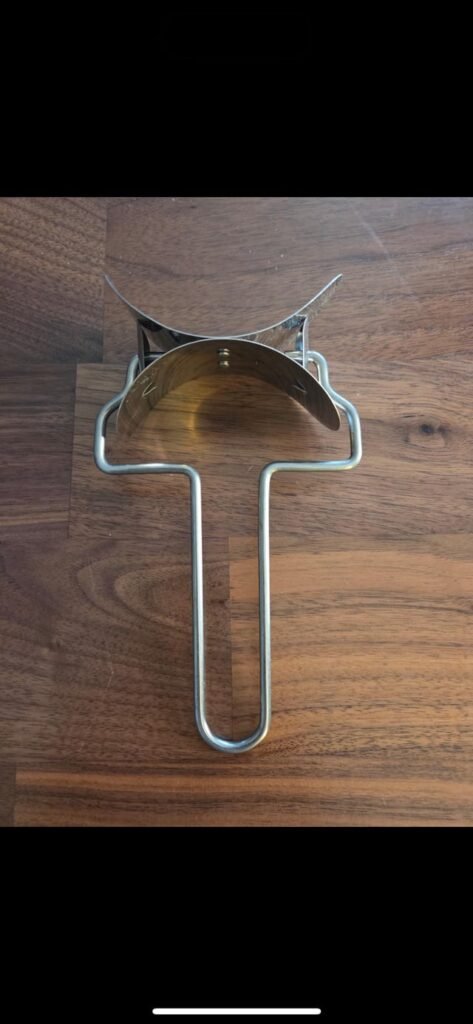 ​Lightweight kitchen tool- seems to function as a roller of some sort?